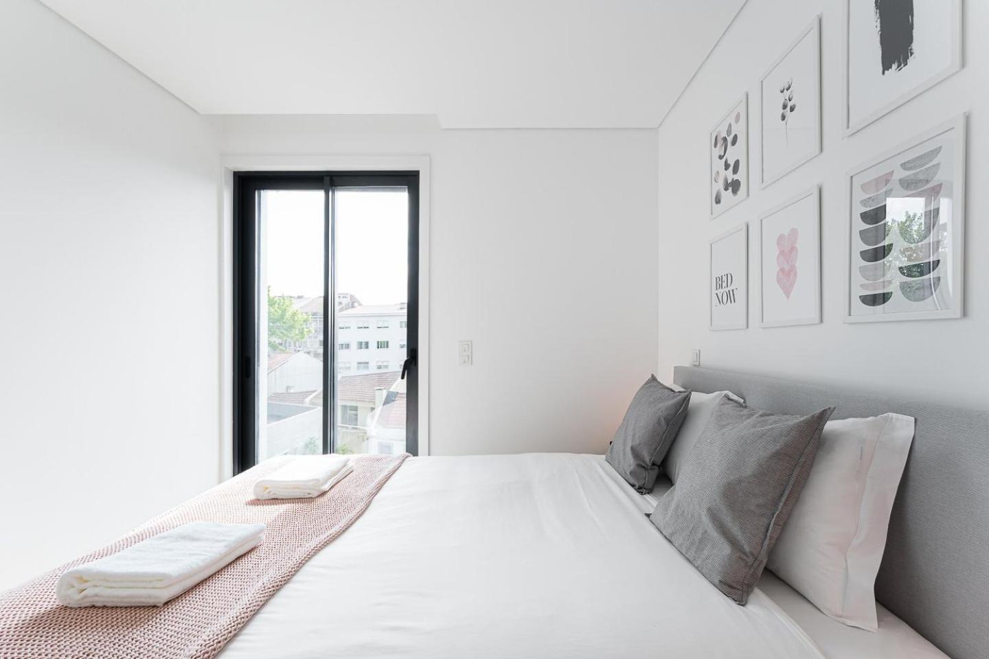 Guestready - Poet'S Modern Retreat Leilighet Porto Eksteriør bilde